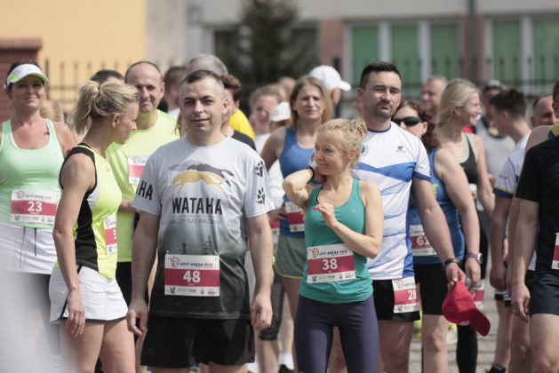 Zawodnicy II edycji Gryf Arena Run, bieg w Gryficach, kwiecień 2018