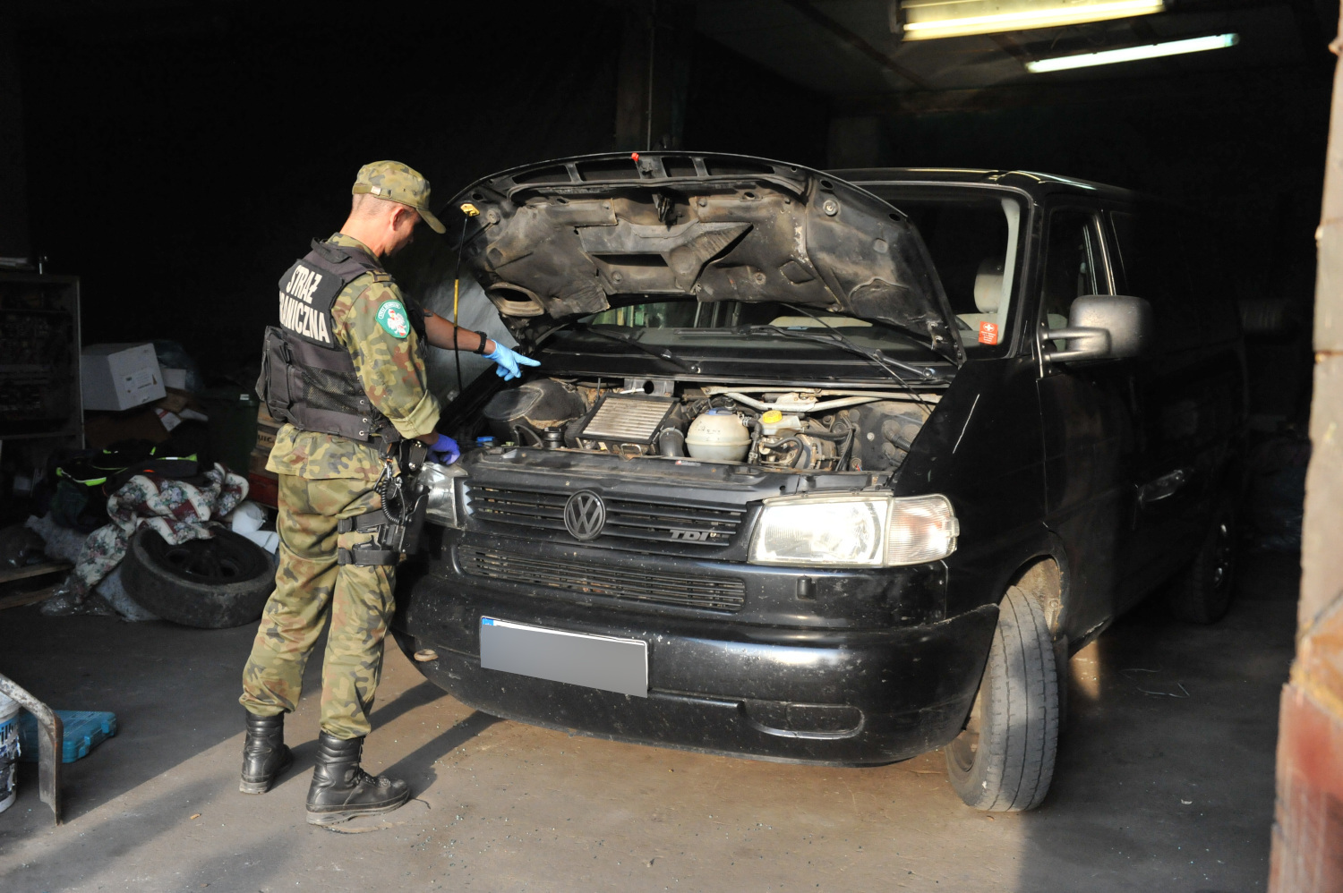 Funkcjonariusze Straży Granicznej w Świnoujściu odnaleźli skradziony 8 miesięcy temu w Szwecji samochód. Trwają czynności wyjaśniające.