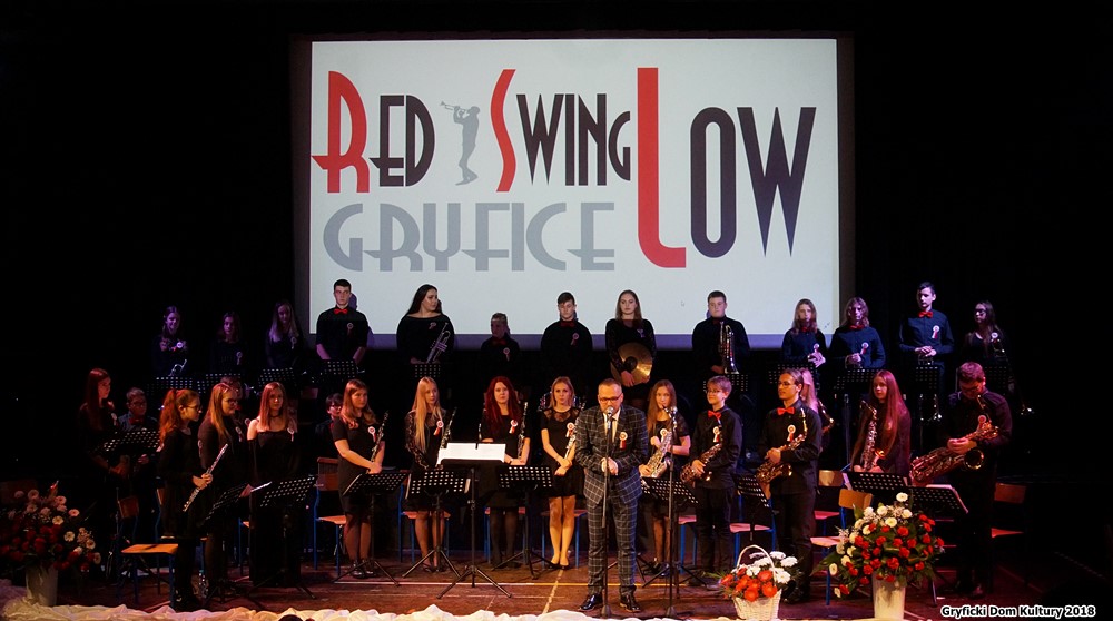 Red Swing Low Gryfice dało świetny koncert z okazji Święta Niepodległości.