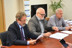 Podpisanie umowy na przebudowę dróg Zapolice-Sadlno oraz Otok