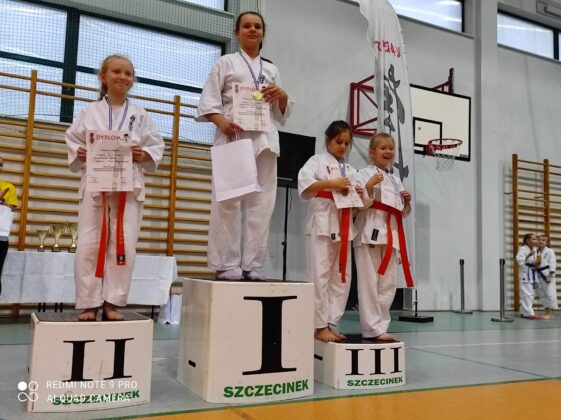 KARATE PŁOTY